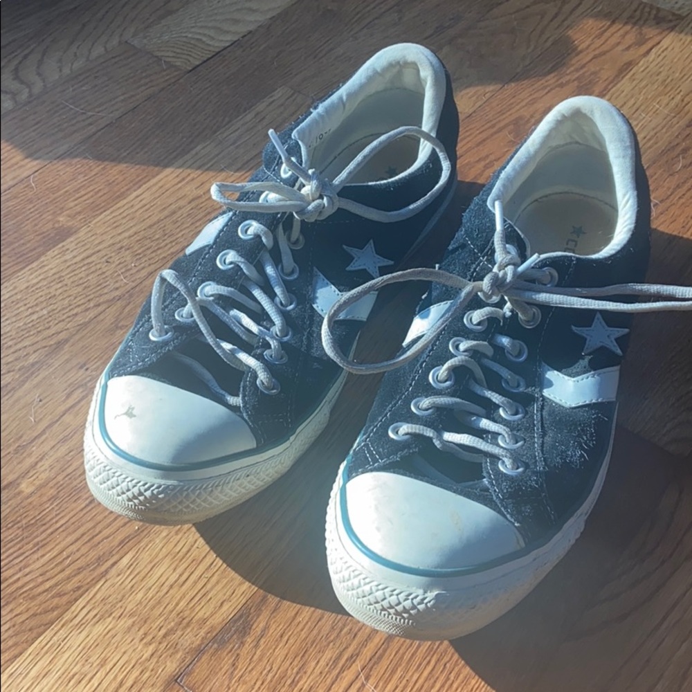 Converse men’s sneakers size 10